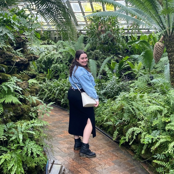 Meet your Posher, Riley - Picture 4 of 5